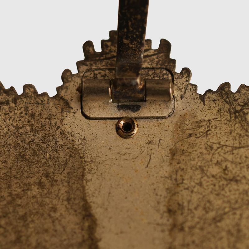 GERMAN WWII GERMAN CROSS IN GOLD, CASED.