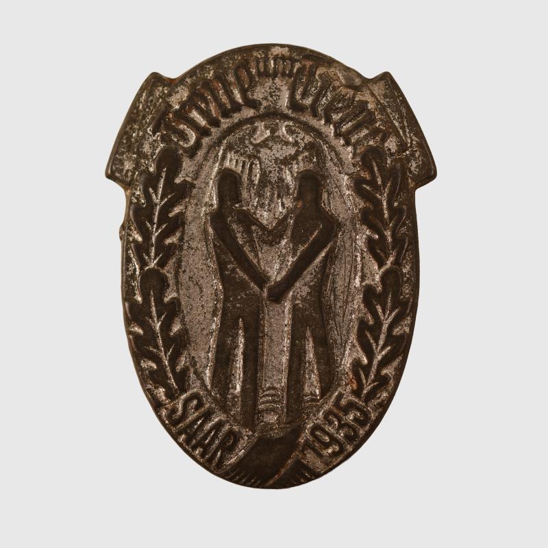 GERMAN WWII SAAR TINNY.