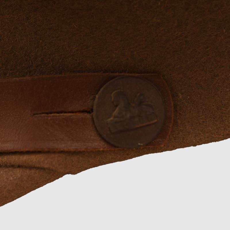 BRITISH WWII MID WAR PERIOD NORHAMPTONSHIRE REGIMENT OFFICERS VISOR CAP.