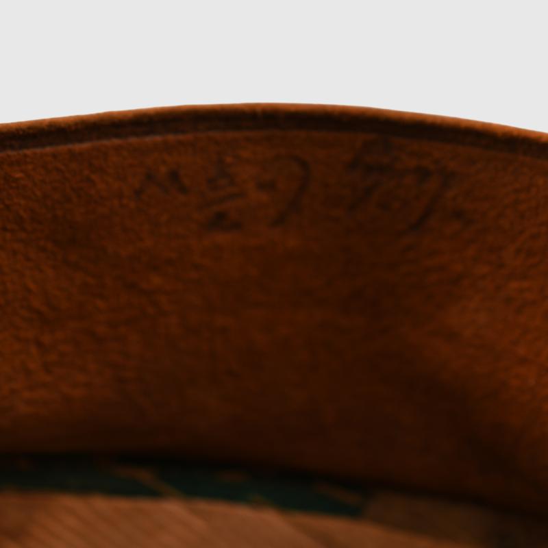 BRITISH WWII MID WAR PERIOD NORHAMPTONSHIRE REGIMENT OFFICERS VISOR CAP.