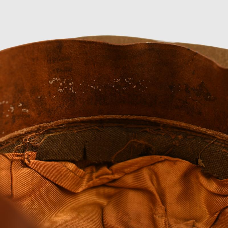 BRITISH WWII WEST RIDING REGIMENT OFFICERS VISOR CAP.