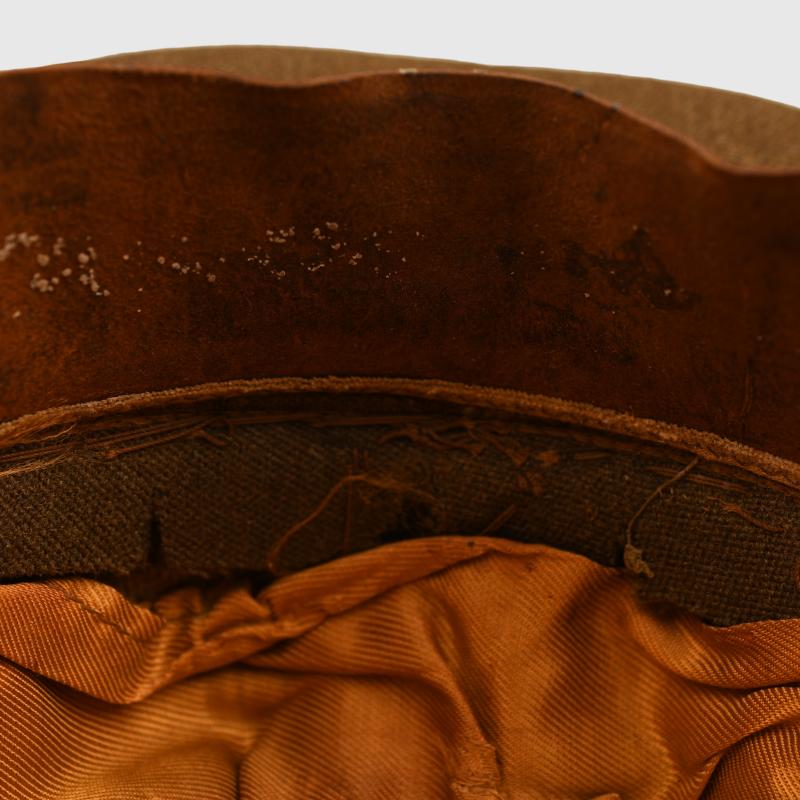 BRITISH WWII WEST RIDING REGIMENT OFFICERS VISOR CAP.