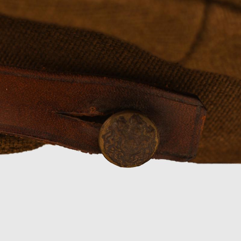 BRITISH WWII WEST RIDING REGIMENT OFFICERS VISOR CAP.