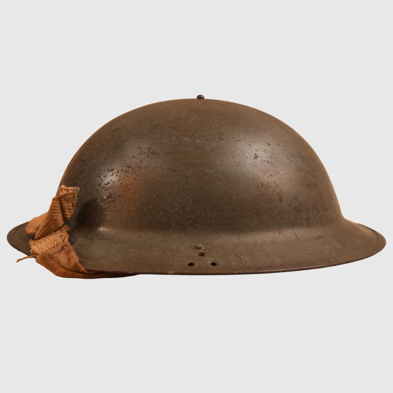 BRITISH WWII GENERAL POST OFFICE BRODIE HELMET.