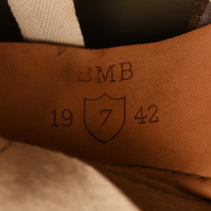 BRITISH WWII DISPATCH RIDERS 1942 DATED MINT CONDITION HELMET.