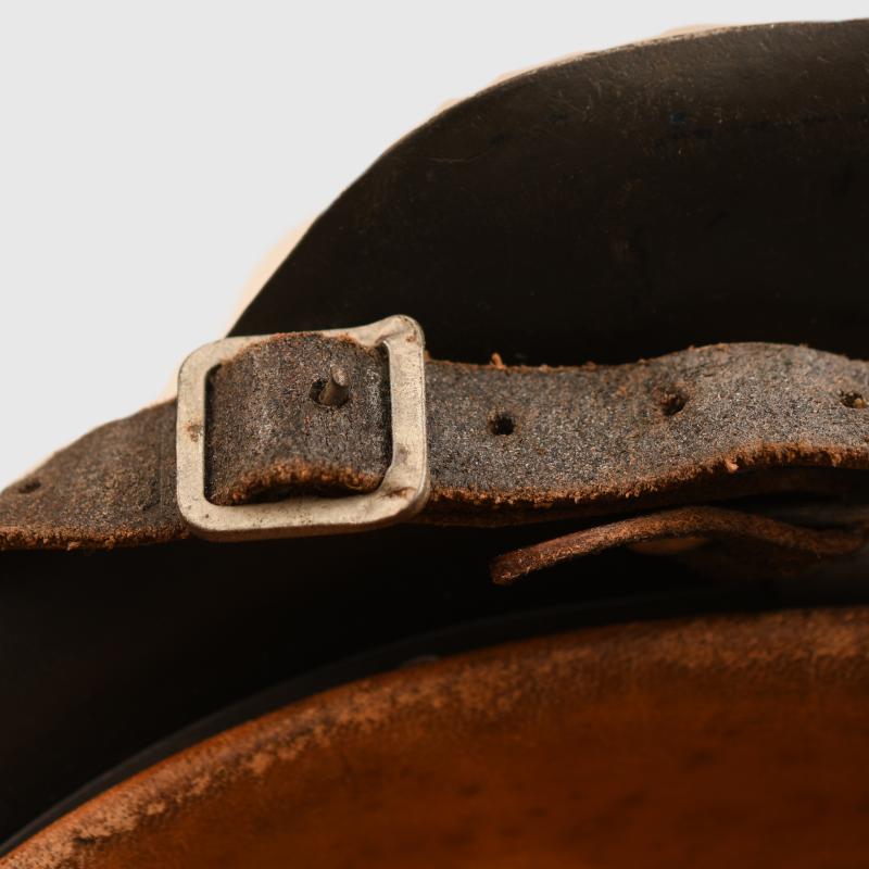 GERMAN WWII LUFTWAFFE SINGLE DECAL M.42 COMBAT HELMET WITH VERY LITTLE WEAR USE.