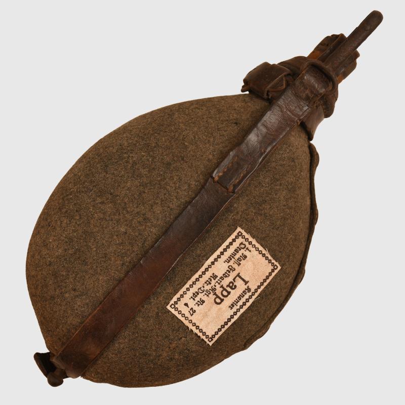 GERMAN WWI SOLDIERS WATER BOTTLE NAMED.