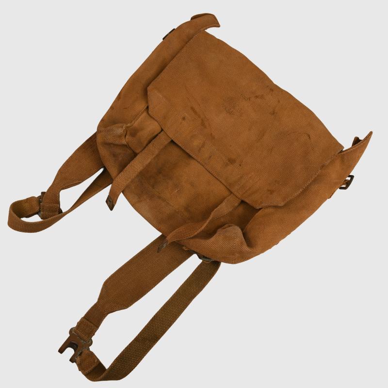 BRITISH WWII 37 PATTERN SIDE PACK.