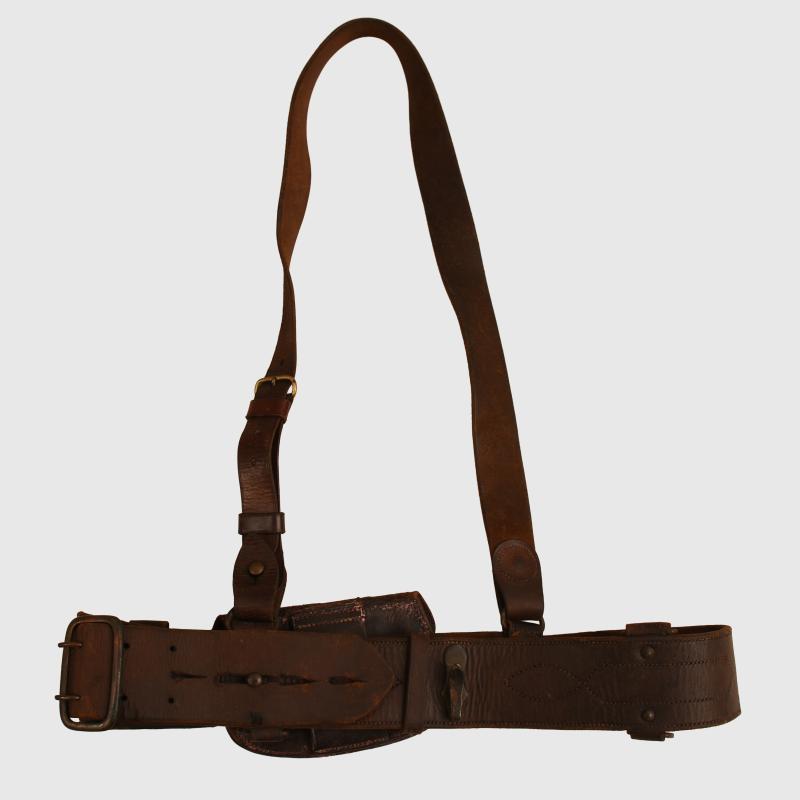 BRITISH WWI DATED OFFICERS SAM BROWNE SET.