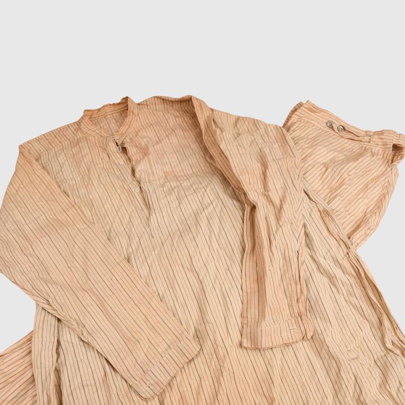 FRENCH WWI UNDERGARMENT SET.