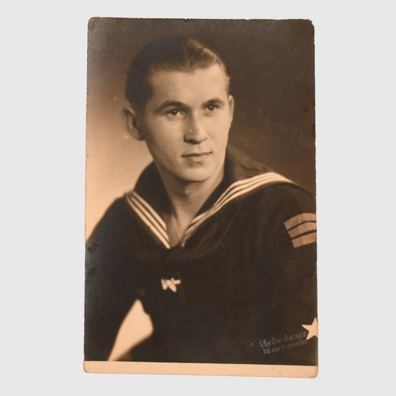 GERMAN WWII BISMARCK CREW MEMBER PHOTOGRAPH.