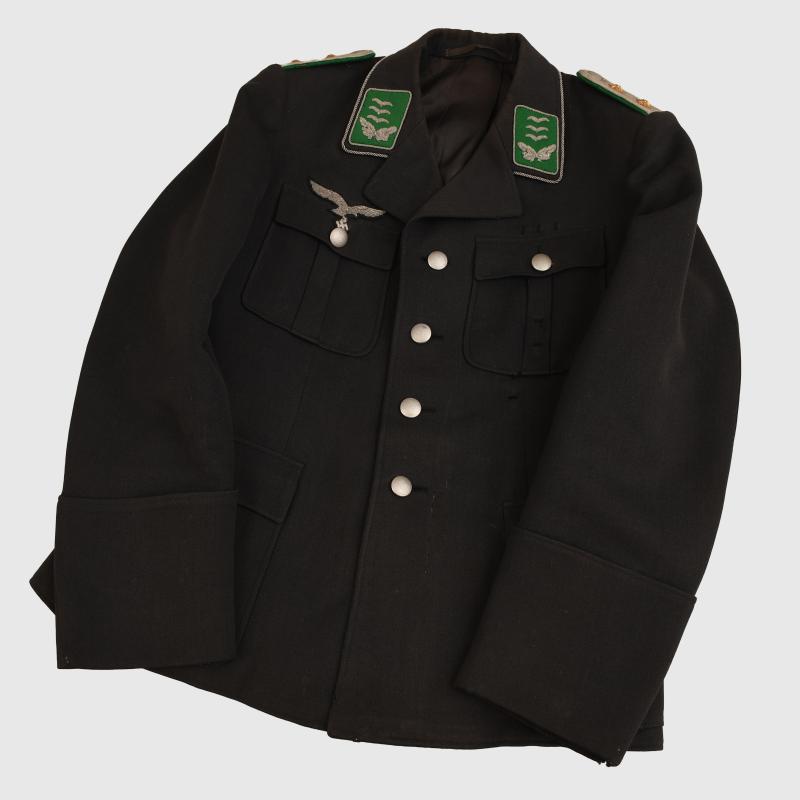 GERMAN WWII LUFTWAFFE FIELD DIVISION HAUPTMANN’S TUNIC.