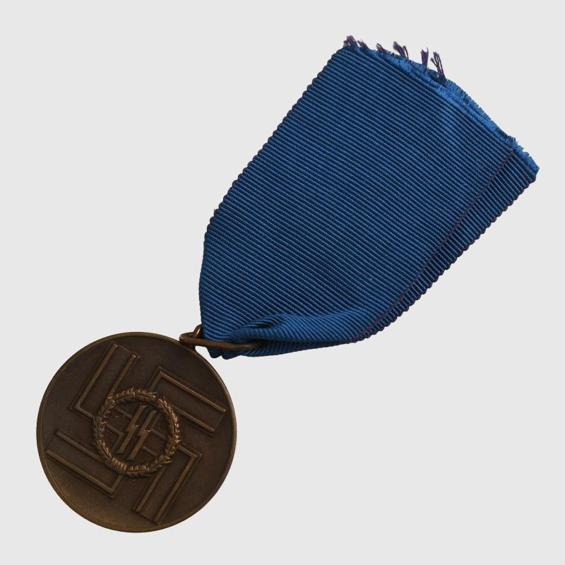 GERMAN WWII SS 8 YEAR LONG SERVICE MEDAL.
