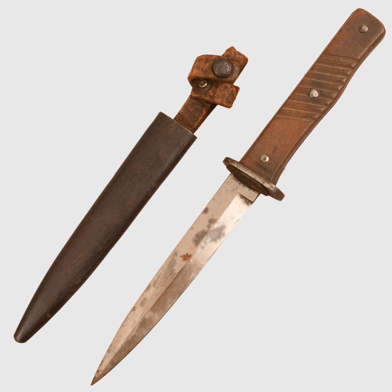 GERMAN WWI TRENCH FIGHTING KNIFE.