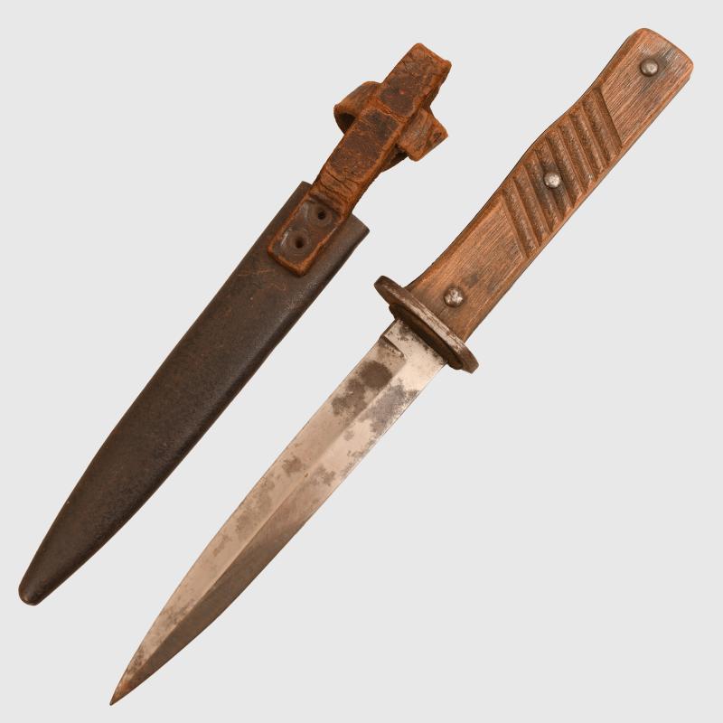 GERMAN WWI TRENCH FIGHTING KNIFE.
