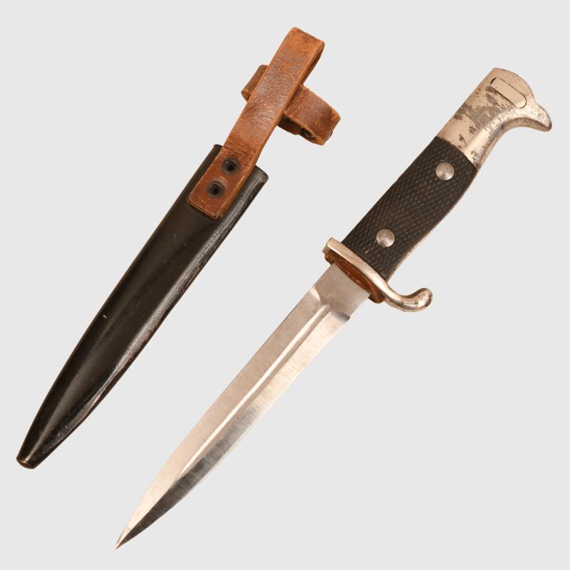 GERMAN WWI EAGLE HEADED BAYONET FIXING COMBAT KNIFE.