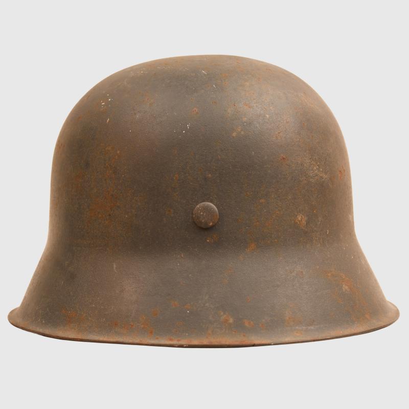 GERMAN WWII LUFTWAFFE M42 SINGLE DECAL COMBAT HELMET.