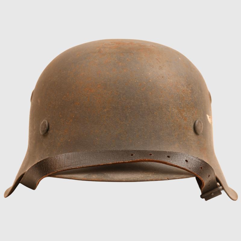 GERMAN WWII LUFTWAFFE M42 SINGLE DECAL COMBAT HELMET.