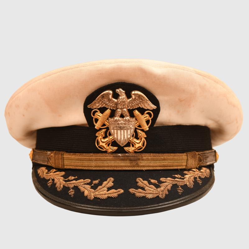 U.S. WWII U.S. NAVY CAPTAINS VISOR CAP.