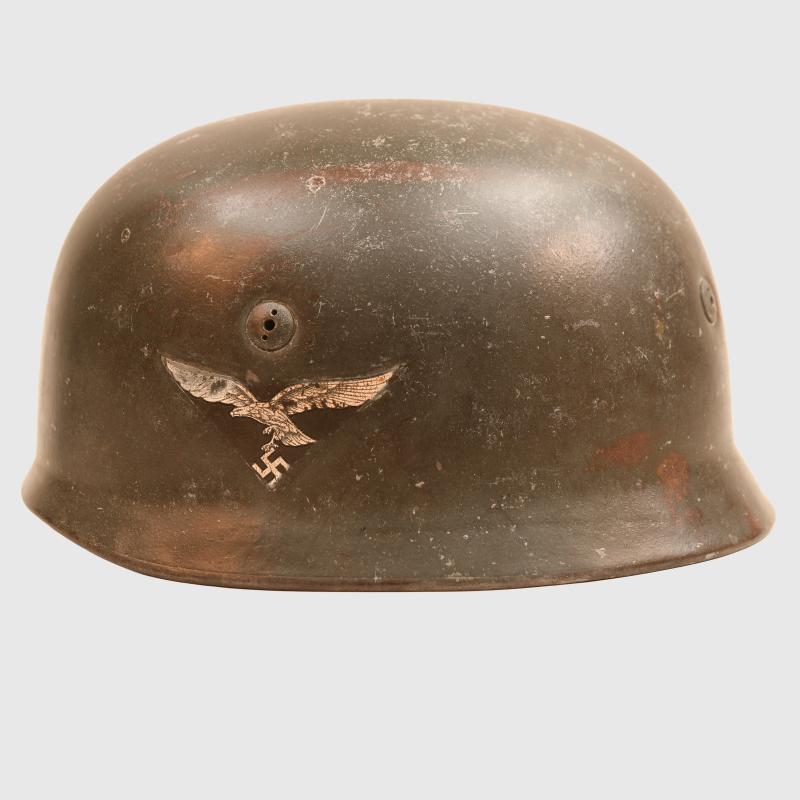 GERMAN WWII SINGLE DECAL LUFTWAFFE PARATROOPER HELMET.