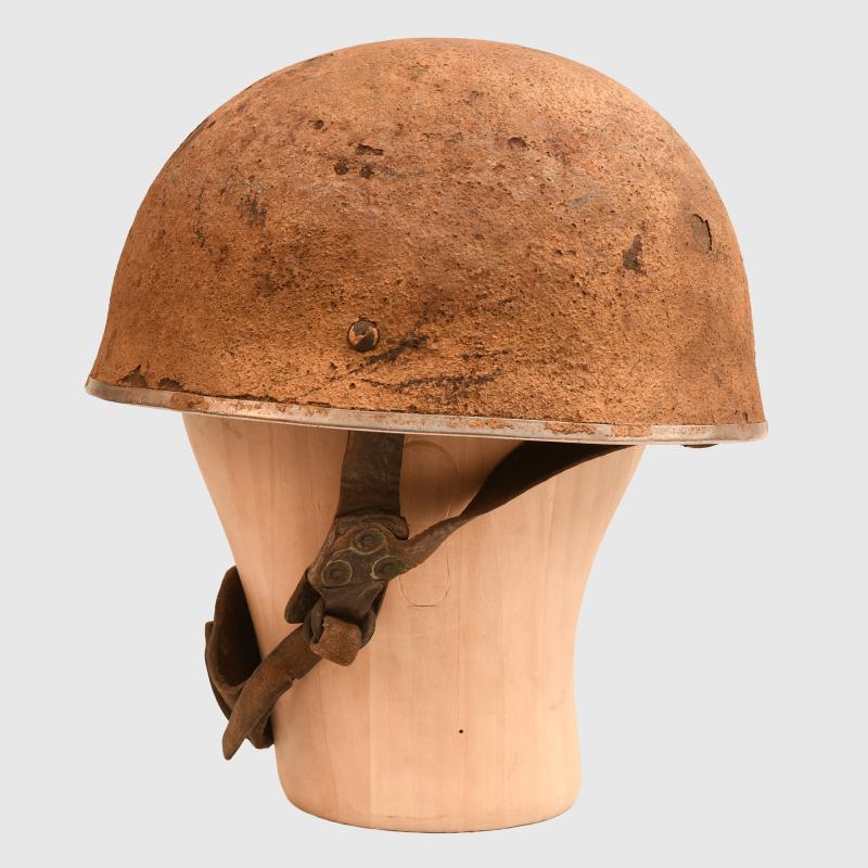 BRITISH WWII TUNISIAN USED BRITISH PARATROOPER HELMET.