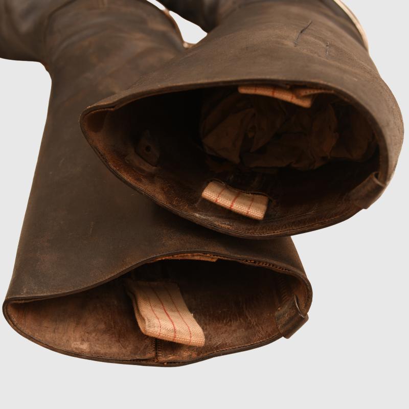 GERMAN WWI OFFICERS CAVALRY BOOTS IDENTIFIED.