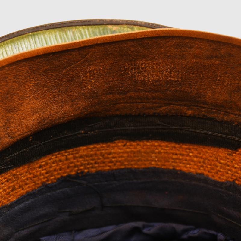 BRITISH WWII ROYAL NAVAL CAPTAIN AND ABOVE VISOR CAP.