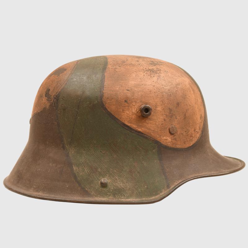 GERMAN WWI CAMOUFLAGE TRENCH HELMET M16.
