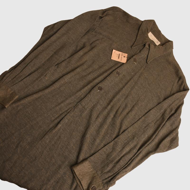 GERMAN WWII ISSUE SHIRT.