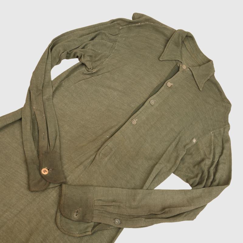 GERMAN WWII WAFFLE WEAVE COMBAT SHIRT.