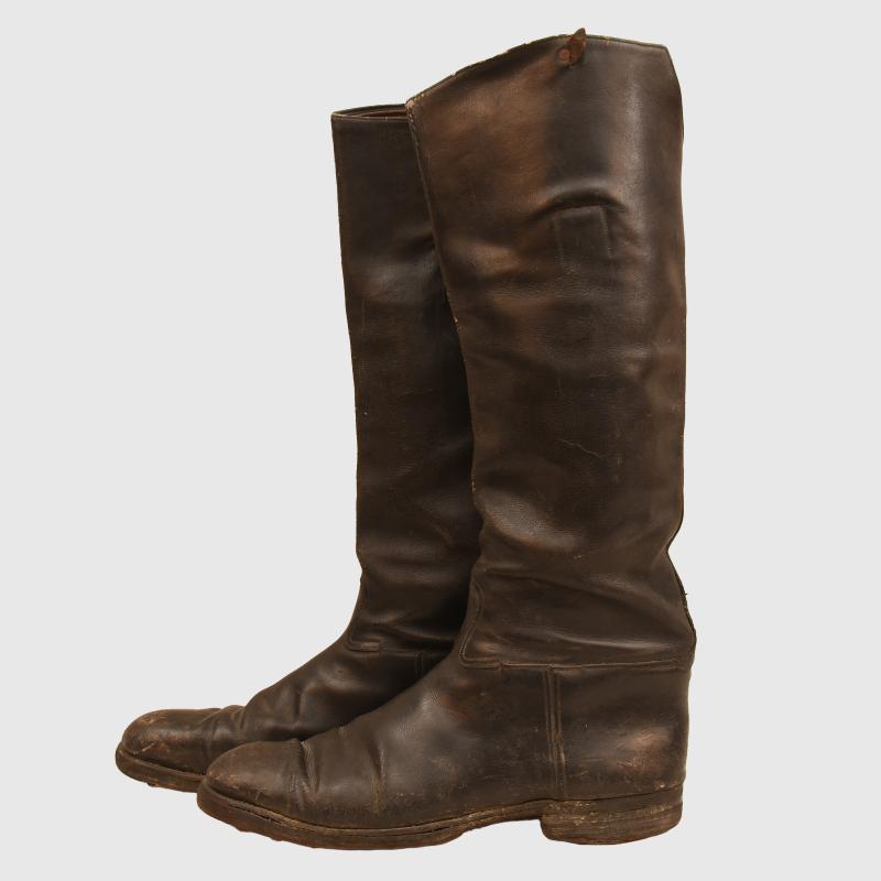 GERMAN WWII OFFICERS MOUNTED BOOTS.