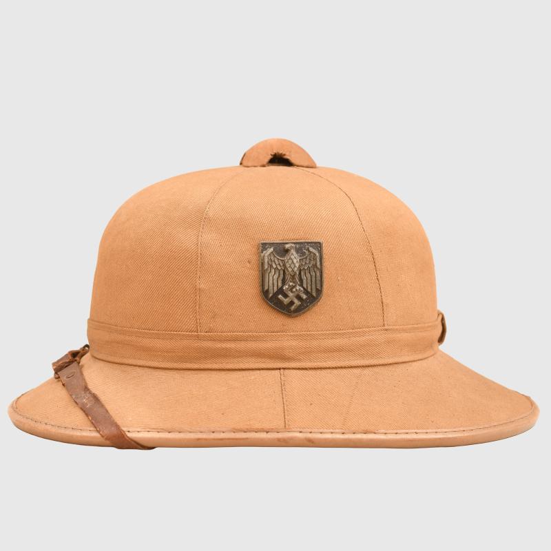 GERMAN WWII AFRIKAKORPS ARMY 1st PATTERN TROPHELM.