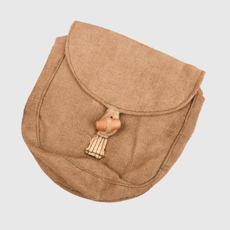 RUSSIAN WWII CANVAS POUCH FOR THE PPSH SUBMACHINE GUN MAGAZINE.