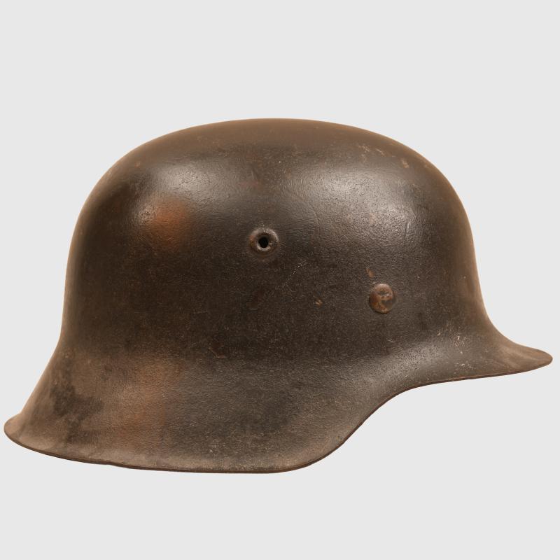 GERMAN WWII LUFTWAFFE M.42 COMBAT HELMET.