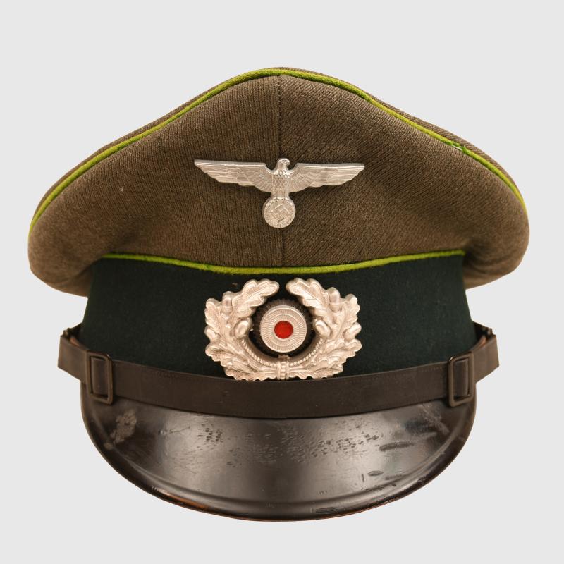 GERMAN WWII ARMY PANZER GRENADIER NCO PARADE TUNIC AND VISOR CAP SET.