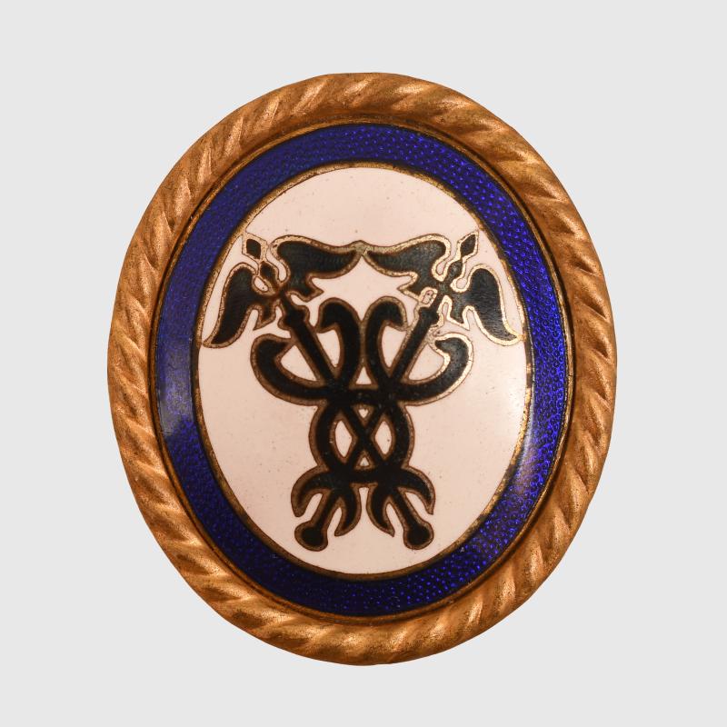 GERMAN WWII UNIDENTIFIED ASSMANN PRODUCED MEDICAL BADGE.