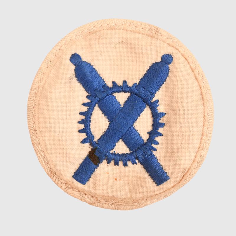 GERMAN WWII KRIEGSMARINE ARTILLERYT MECHANIC BADGE.