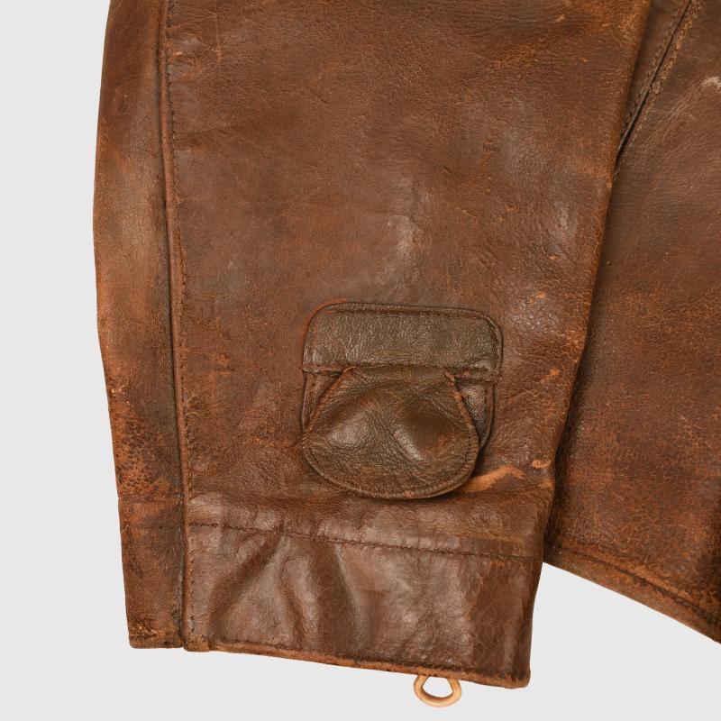 GERMAN WWII LUFTWAFFE AVIATORS LEATHER FLYING JACKET.