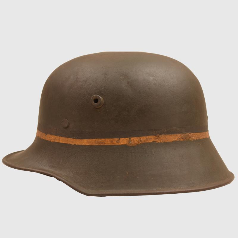 GERMAN WWII FREIKORPS MUNICH M.18 HELMET.