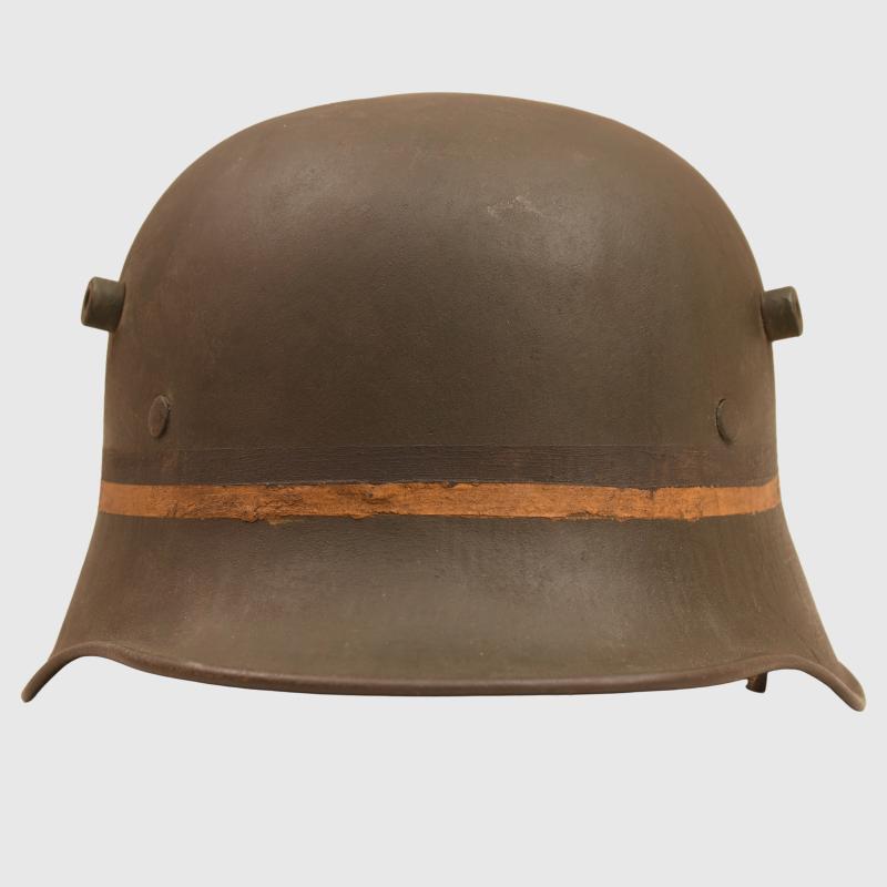 GERMAN WWII FREIKORPS MUNICH M.18 HELMET.