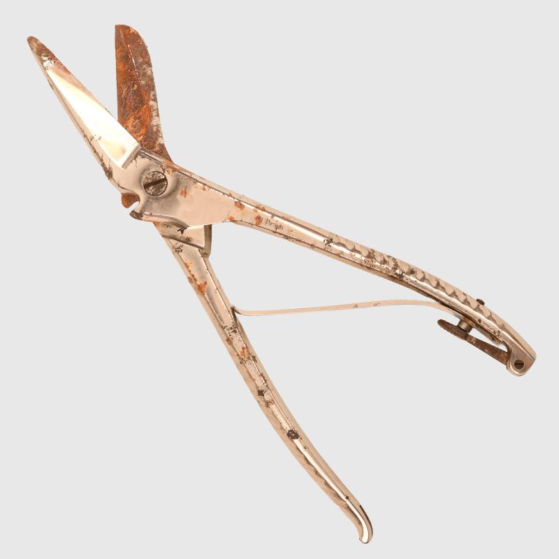 GERMAN WWII MEDICAL KIT BANDAGE SCISSORS.