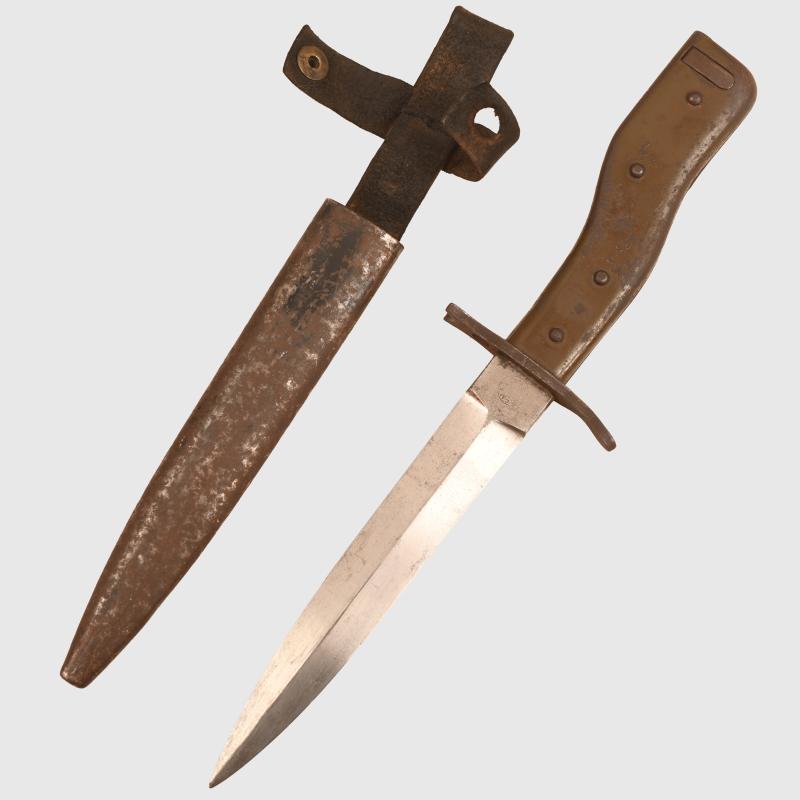 GERMAN WWI DEMAG TRENCH KNIFE/BAYONET.