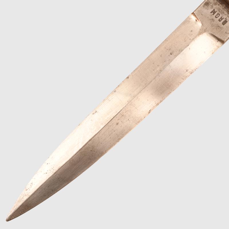 GERMAN WWI DEMAG TRENCH KNIFE/BAYONET.