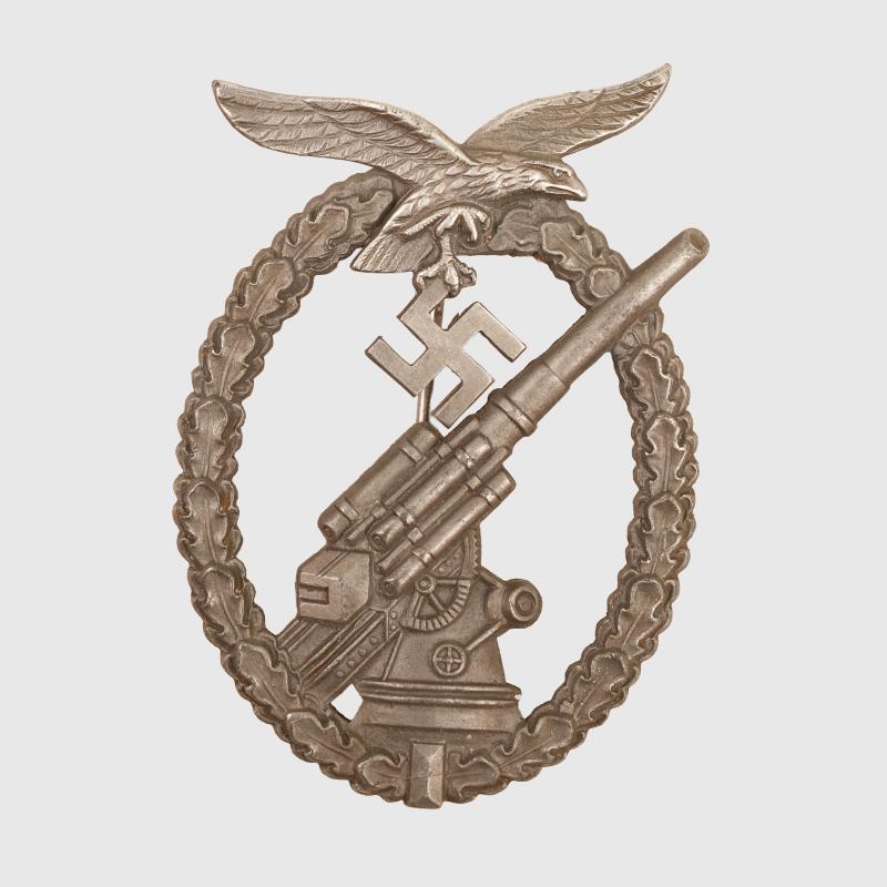 GERMAN WWII LUFTWAFFE FLAK BADGE.