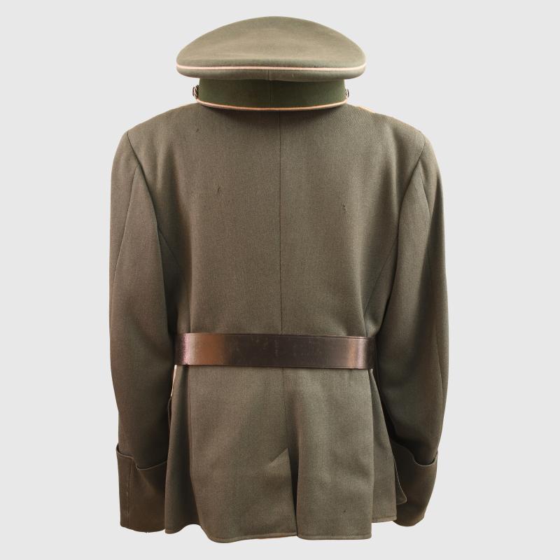 GERMAN WWII COMPLETE INFANTRY HAUPTMANN’S COMBAT TUNIC AND VISOR CAP WITH MEDALS ATTACHED AND BELT.