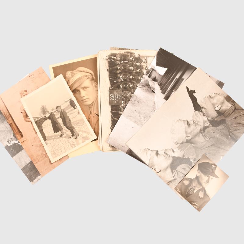 GERMAN WWII 30 PHOTOGRAPHS OF GERMAN ARMY, WAFFEN SS AND LUFTWAFFE TROOPS IN MAINLY COMBAT SITUATIONS.