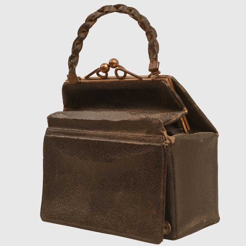 BRITISH WWII LADIES HANDBAG DISGUISED AS A GAS MASK HOLDER.
