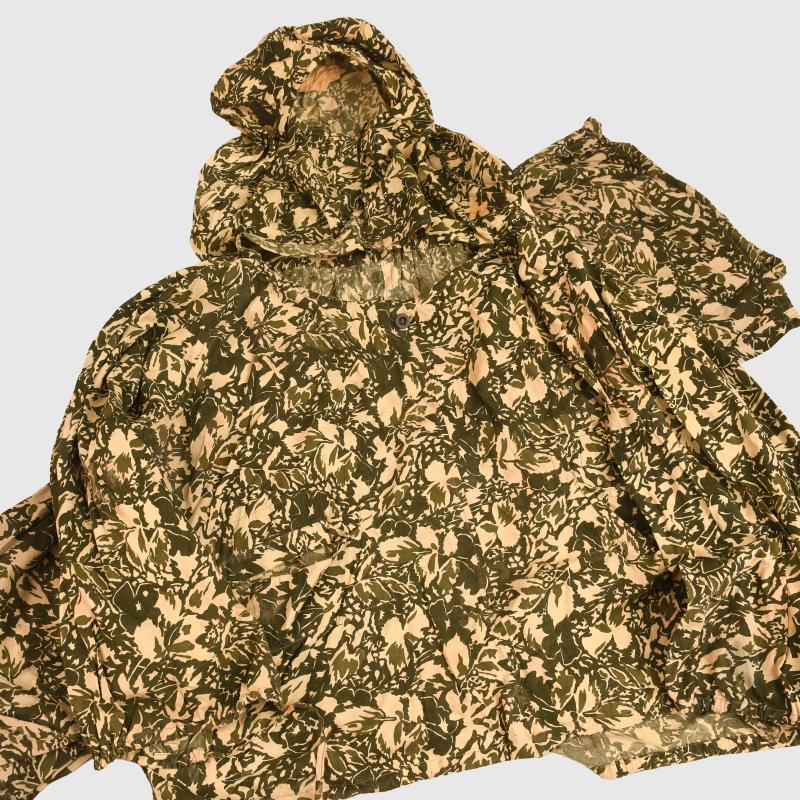 RUSSIAN WWII TWO PIECE SUIT IN THE LEAF CAMOUFLAGE.