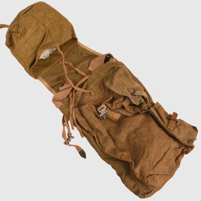 GERMAN WWII ARMY ENGINEERS THREE PART PACK SET.