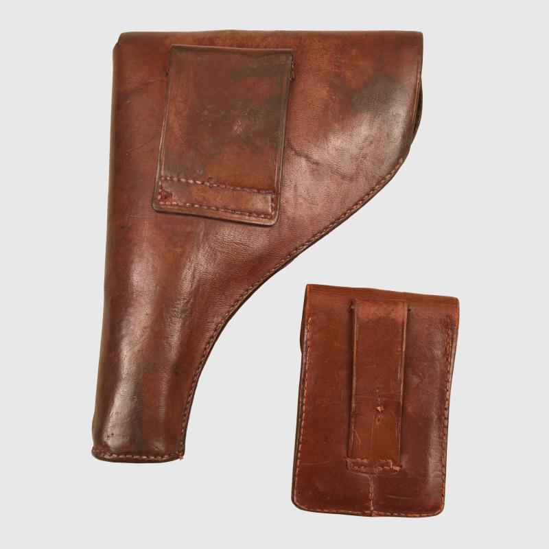 BRITISH OR AMERICAN WWI HOLSTER & MAGAZINE POUCH.